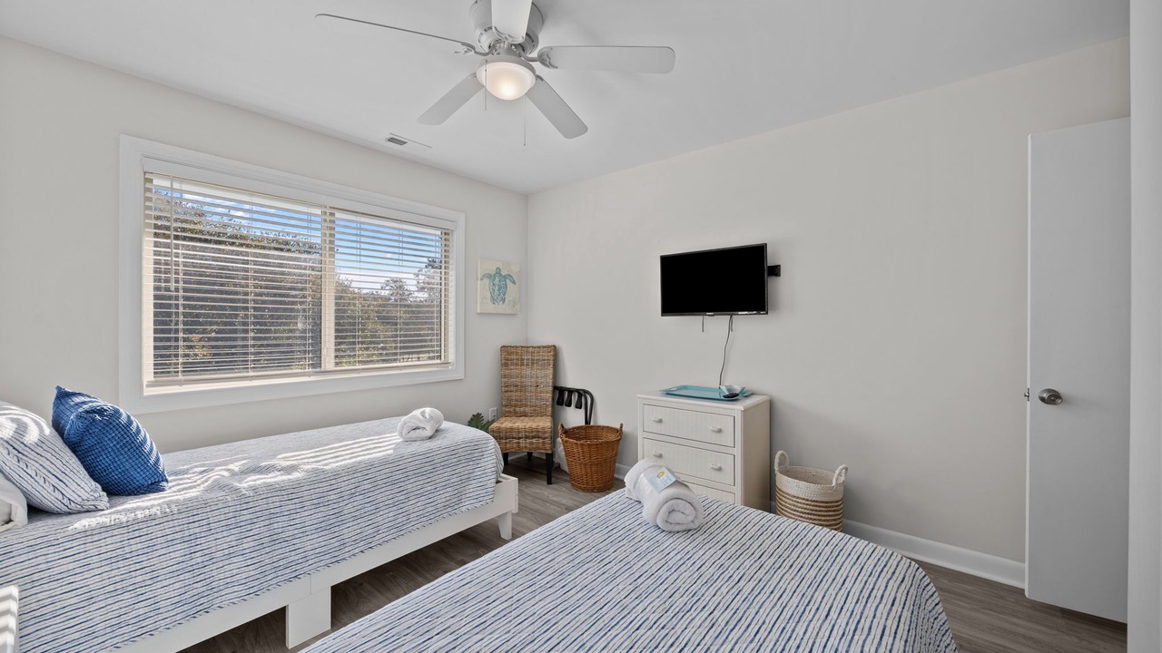 Photo of Bedroom in Caswell Beach