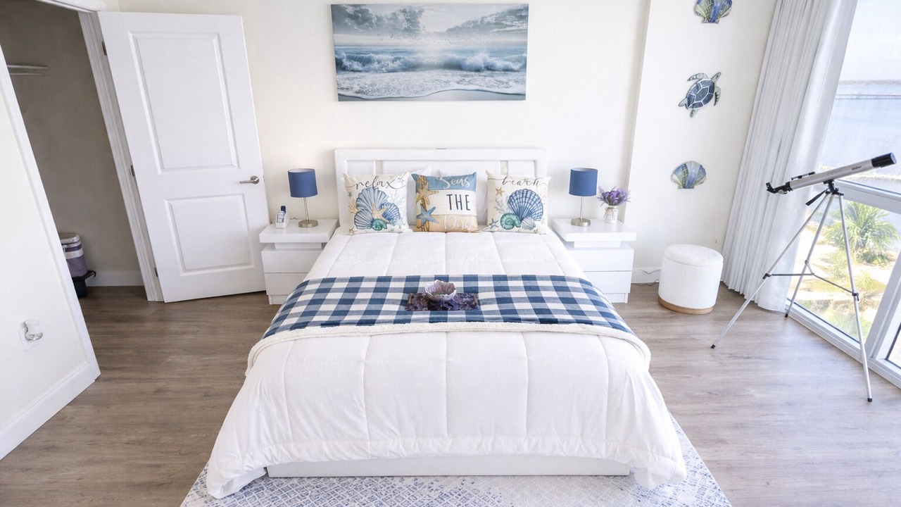 Photo of Bedroom in Fort Myers River District