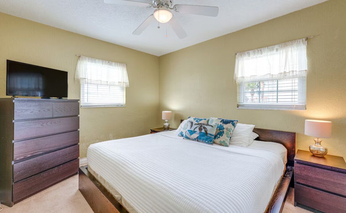 Photo of Bedroom in Capri Isle