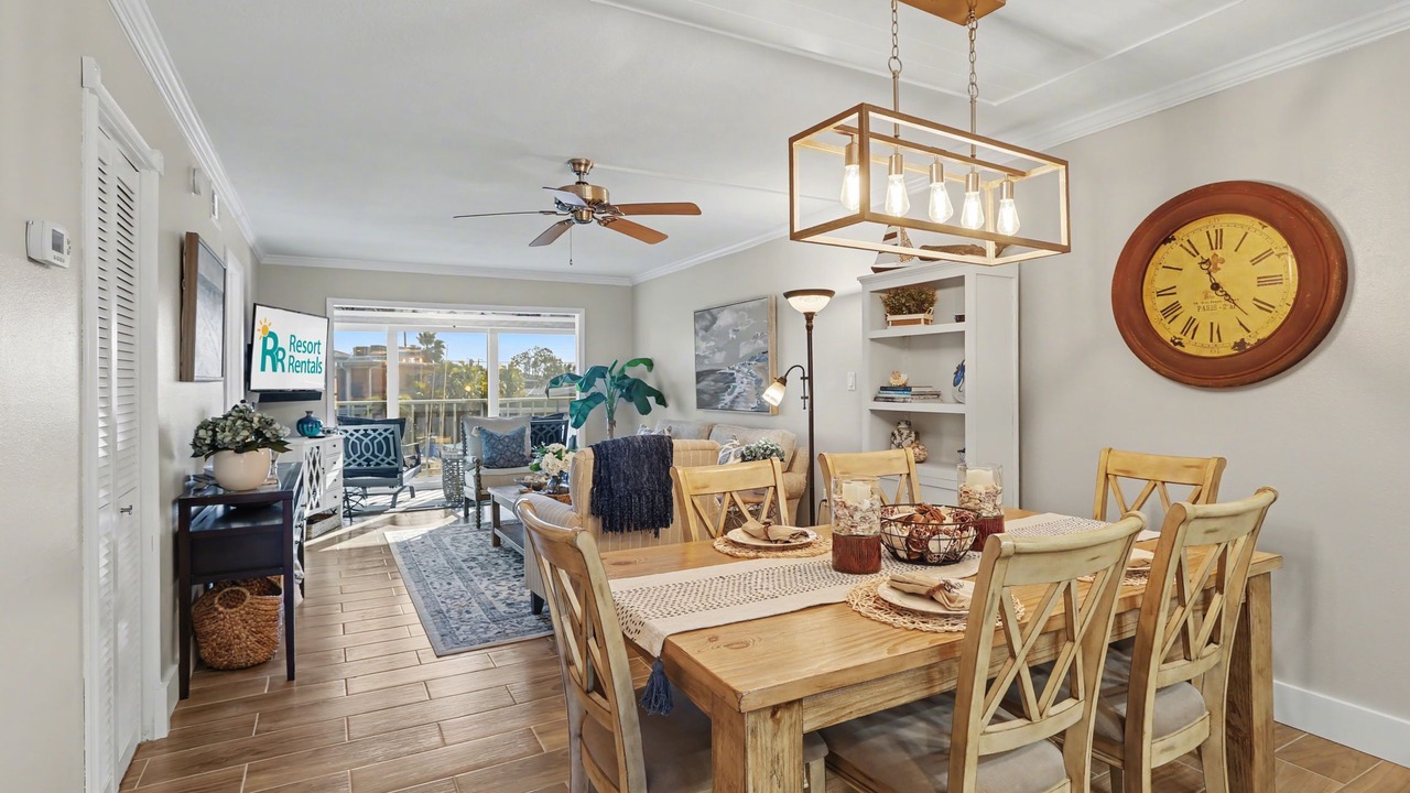 Photo of Livingroom in Treasure Island