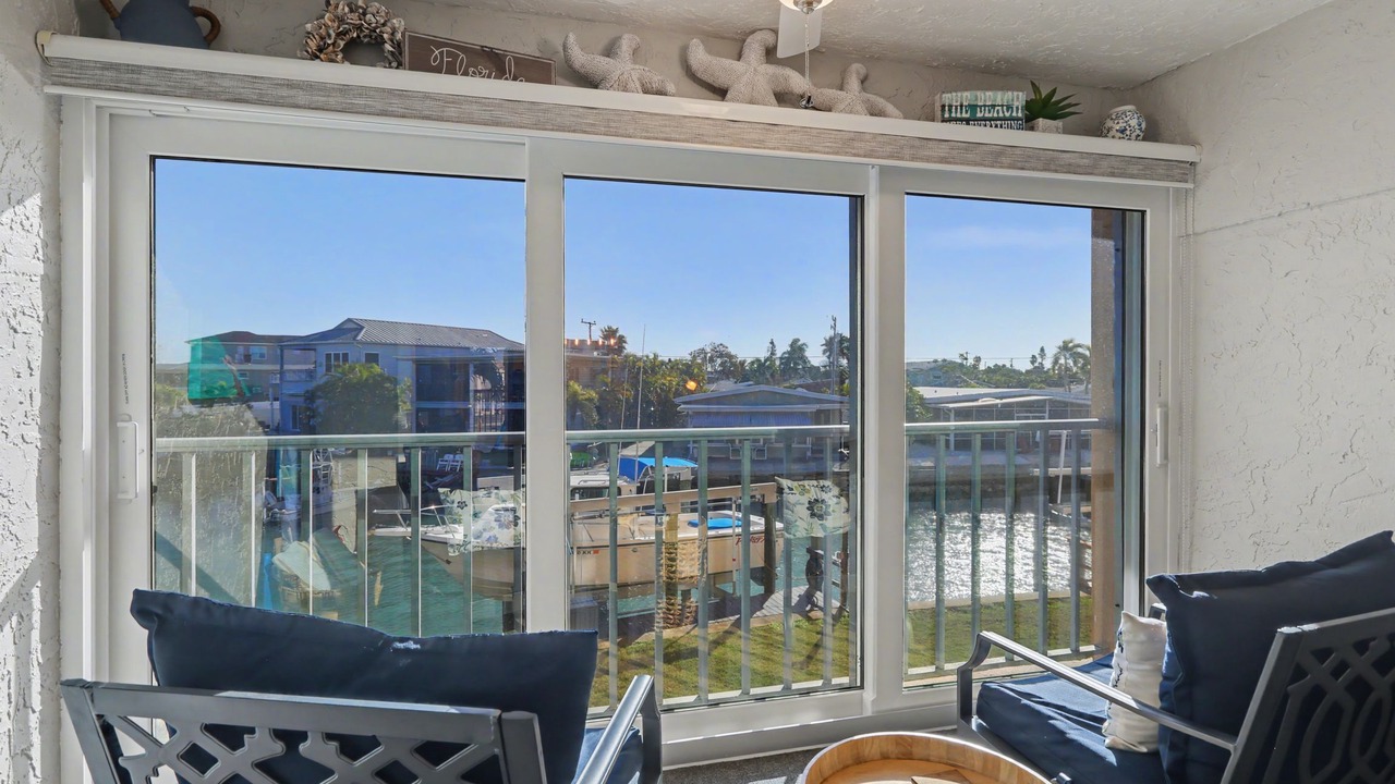 Photo of Bedroom in Treasure Island