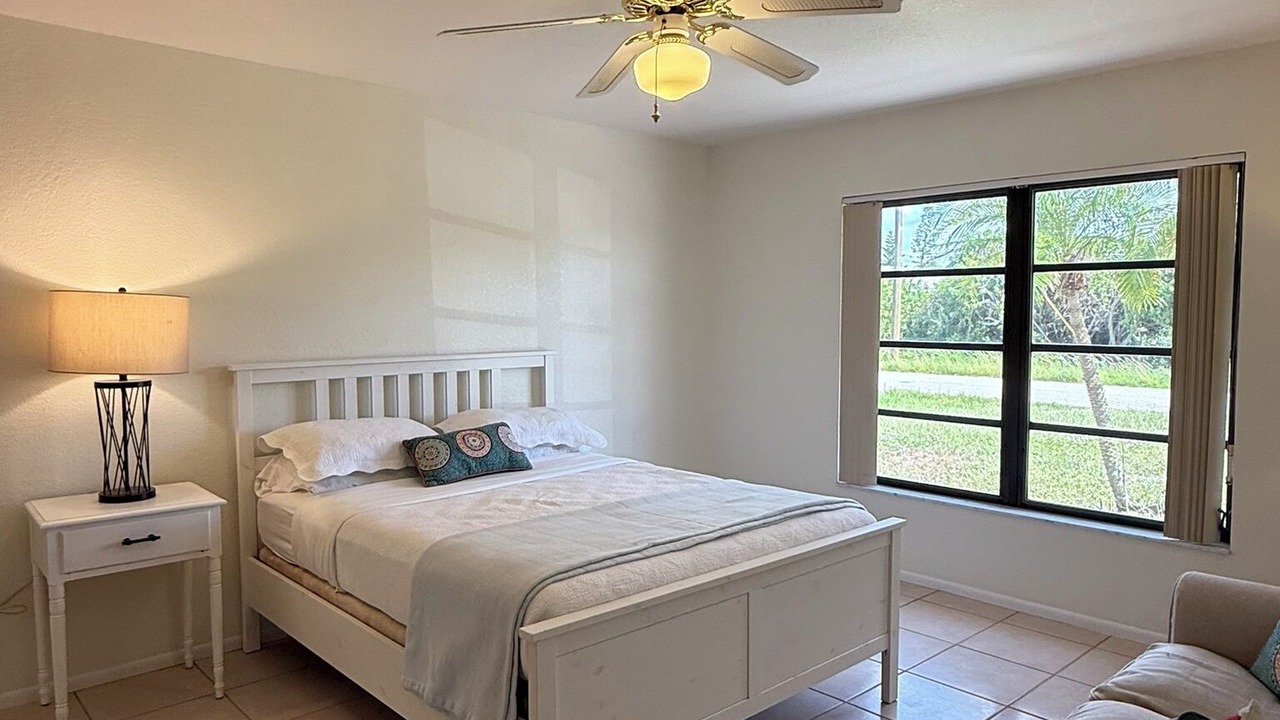 Photo of Bedroom in Warm Mineral Springs