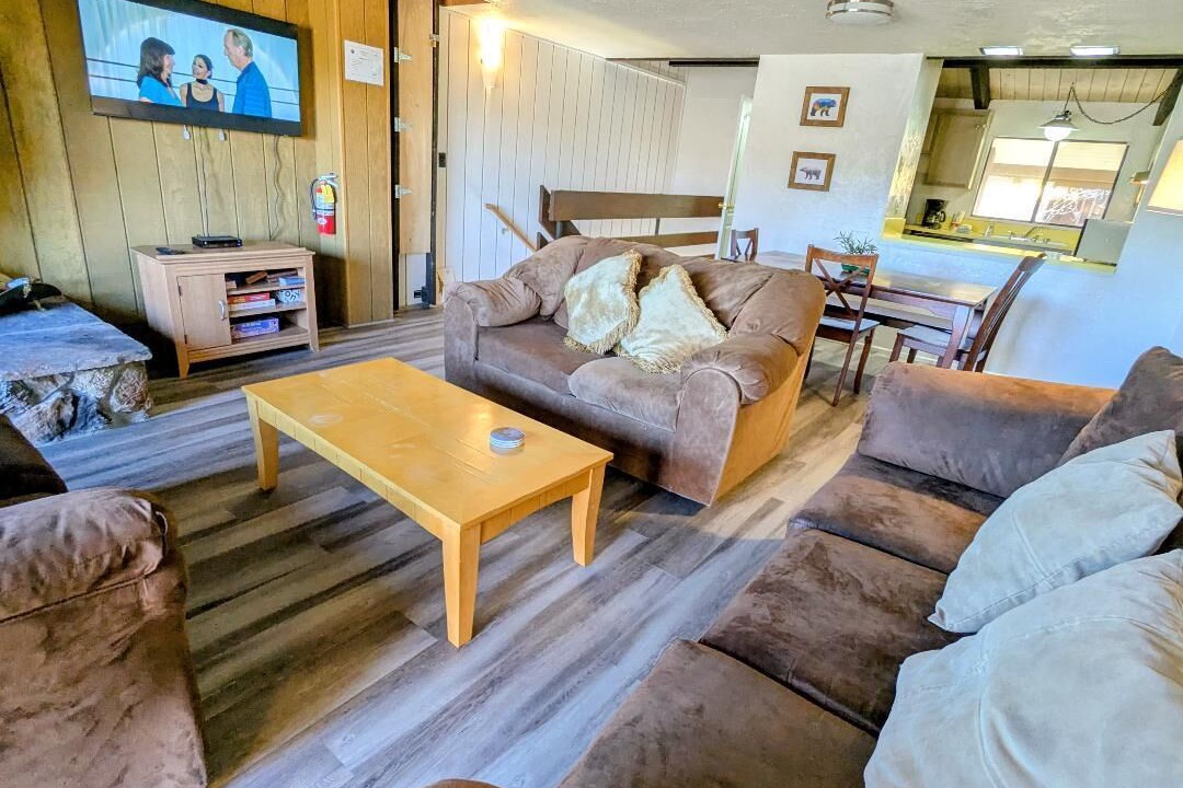 Photo of Livingroom in Big Bear Lake