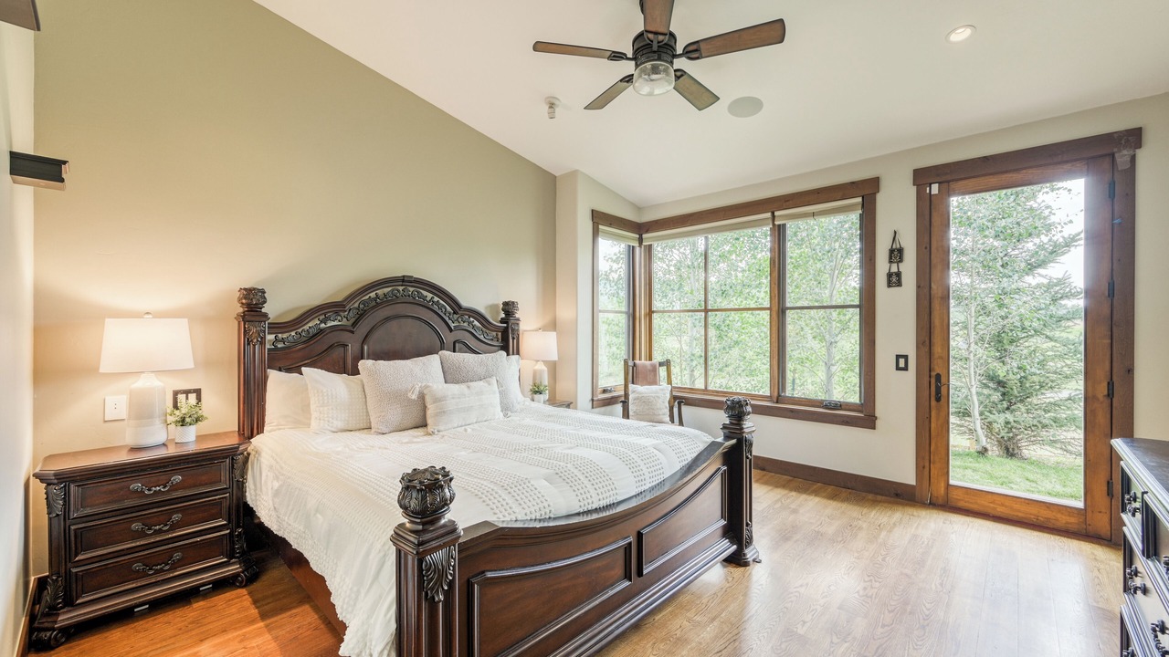 Photo of Bedroom in Three Peaks