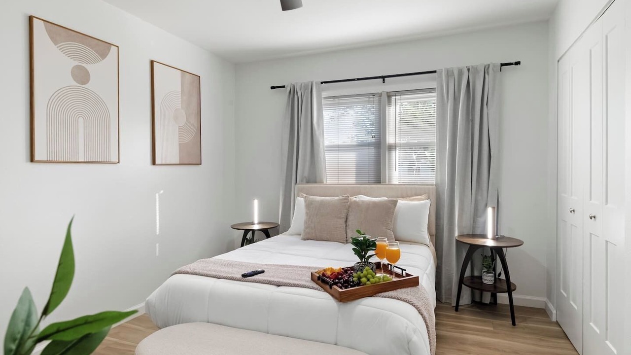 Photo of Bedroom in Bay Crest Park