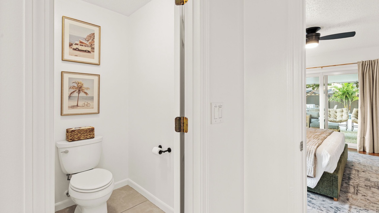 Photo of Bathroom in Glen Oaks