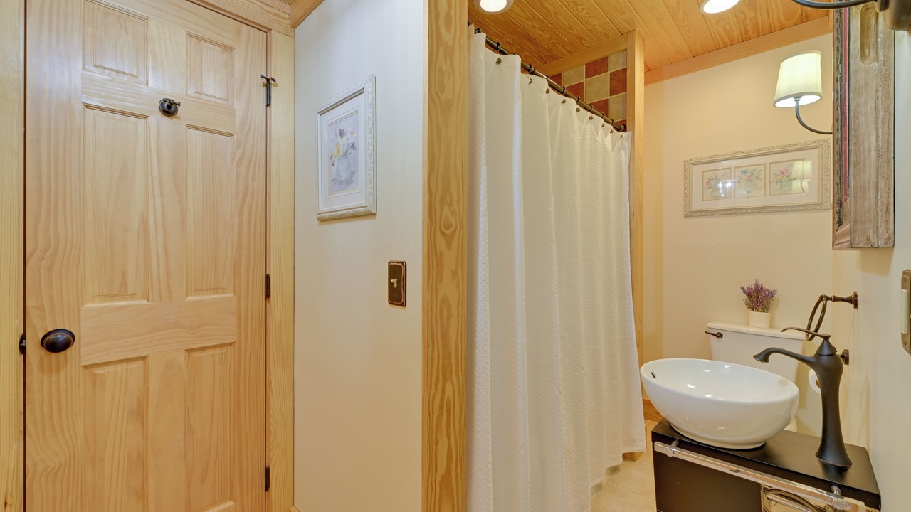 Photo of Bathroom in Mount Gilead