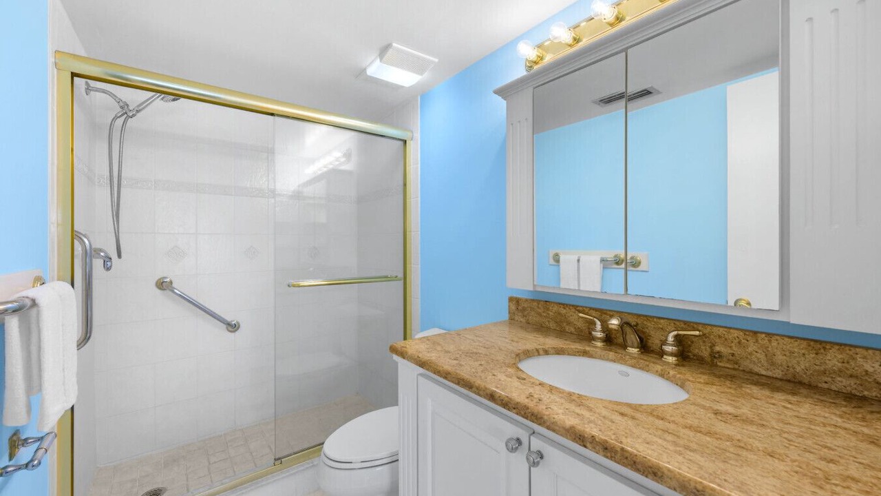 Photo of Bathroom in Casa del Mar