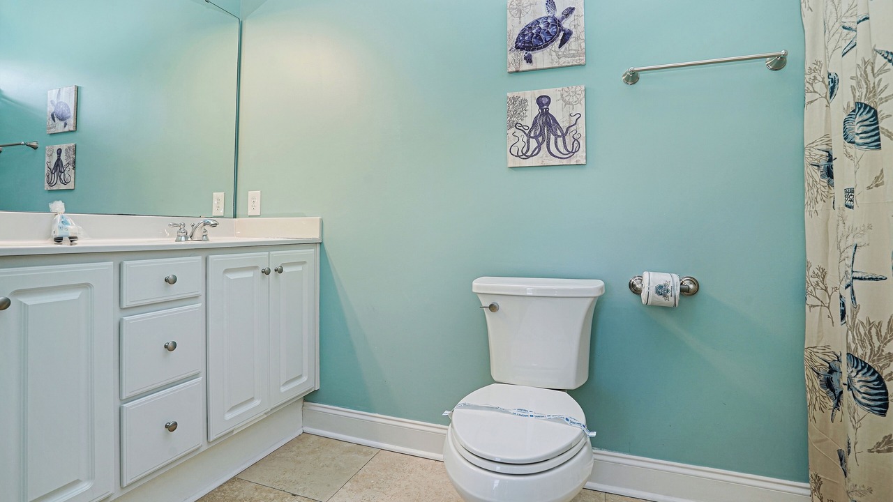 Photo of Bathroom in Garden City