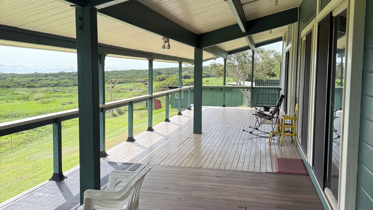 Photo of Patio Balcony in Naalehu
