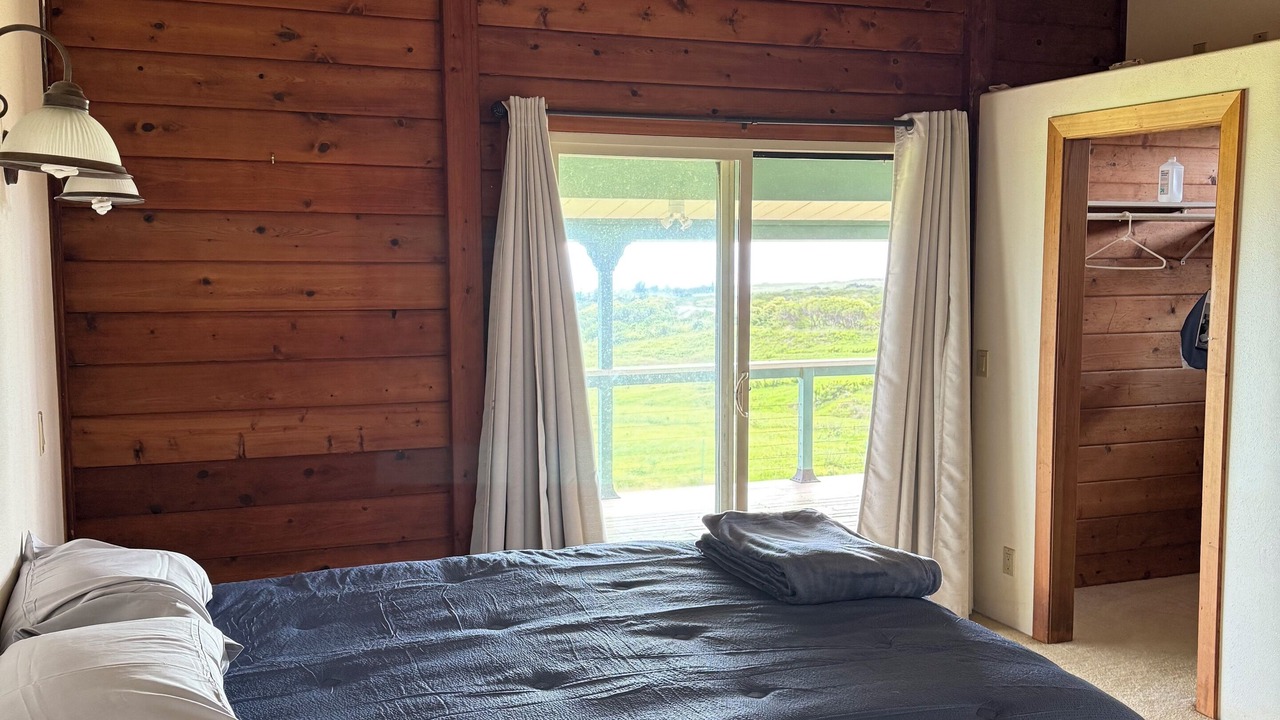 Photo of Bedroom in Naalehu