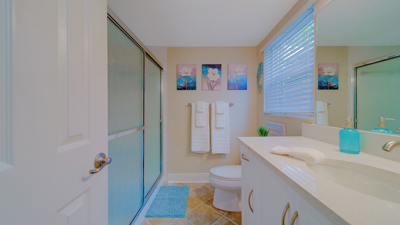 Photo of Bathroom in Anona