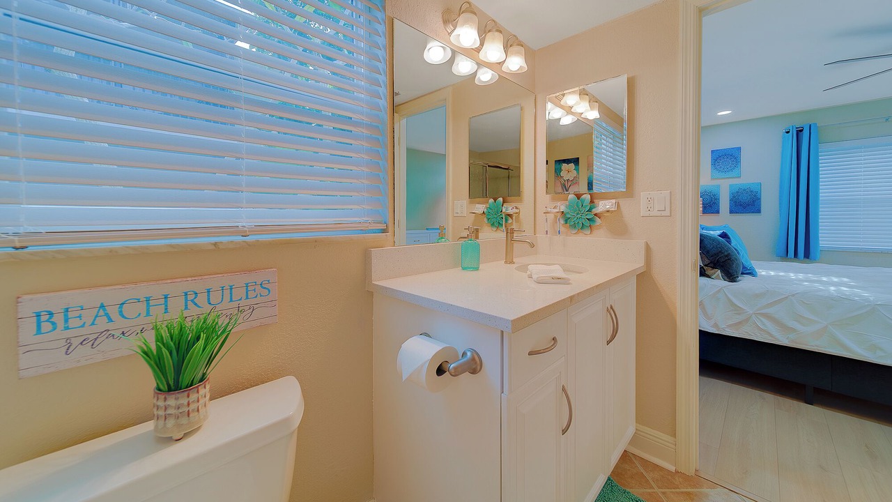 Photo of Bathroom in Anona