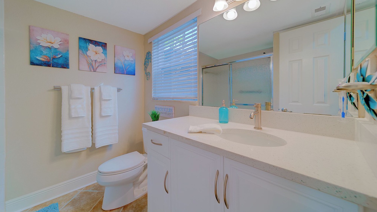 Photo of Bathroom in Anona