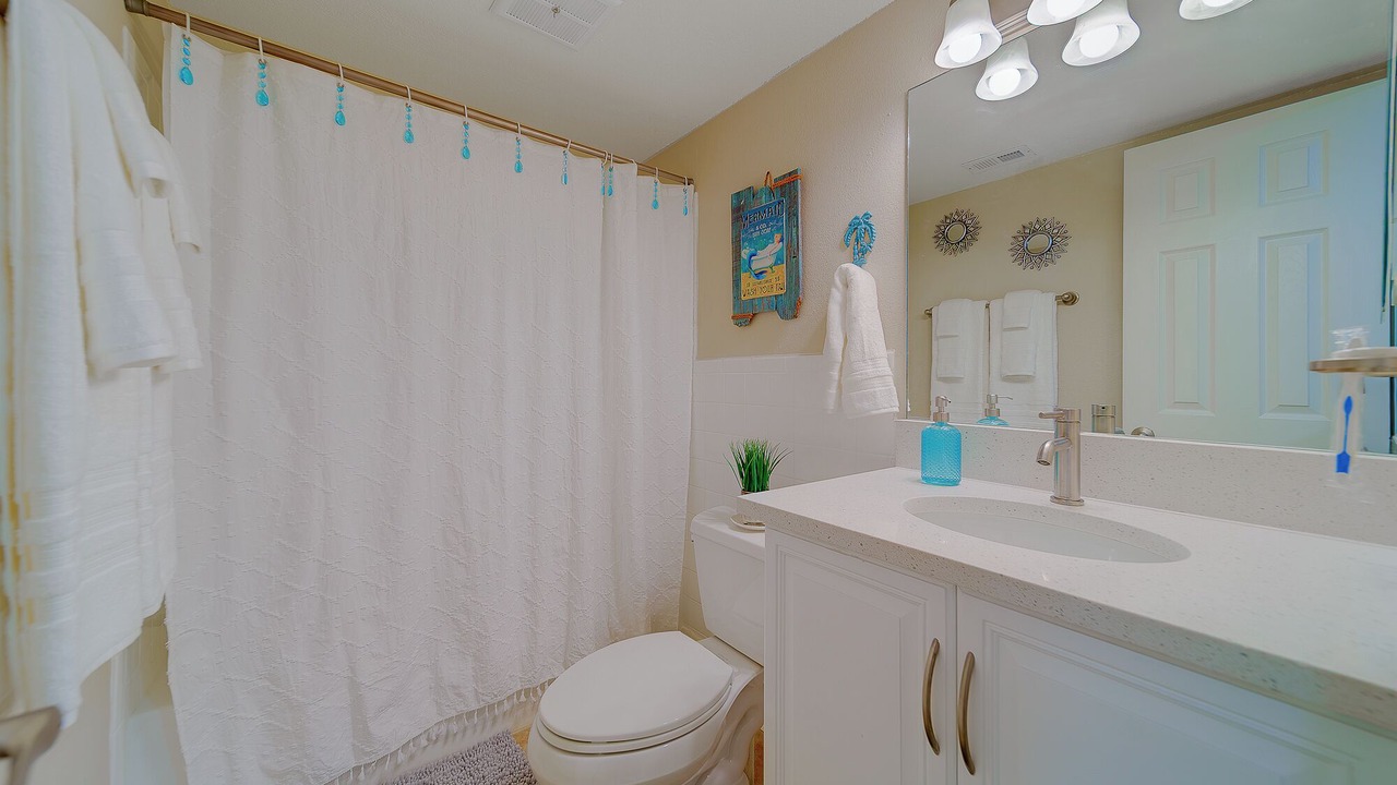Photo of Bathroom in Anona