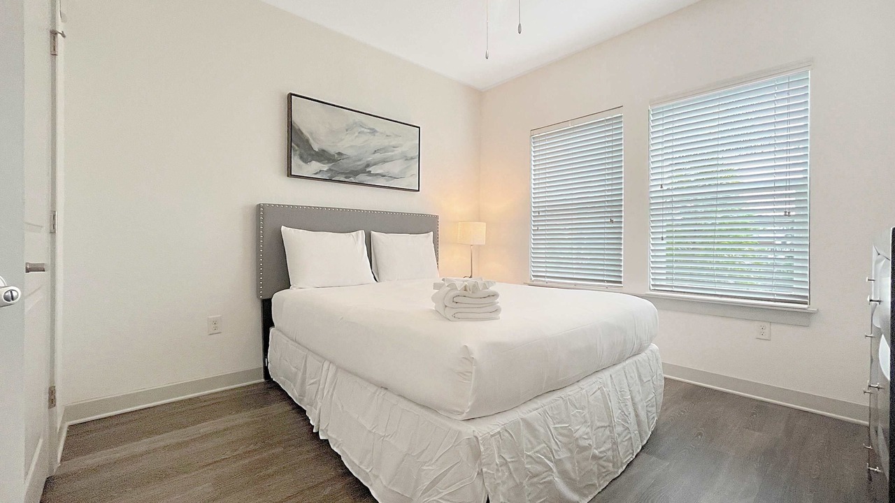Photo of Bedroom in Carver City - Lincoln Gardens