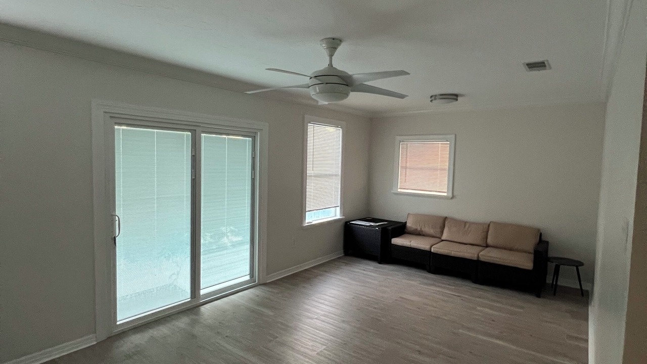 Photo of Livingroom in South Gate Ridge