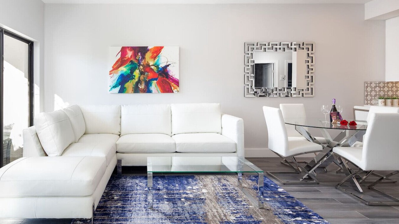 Photo of Livingroom in Central Naples