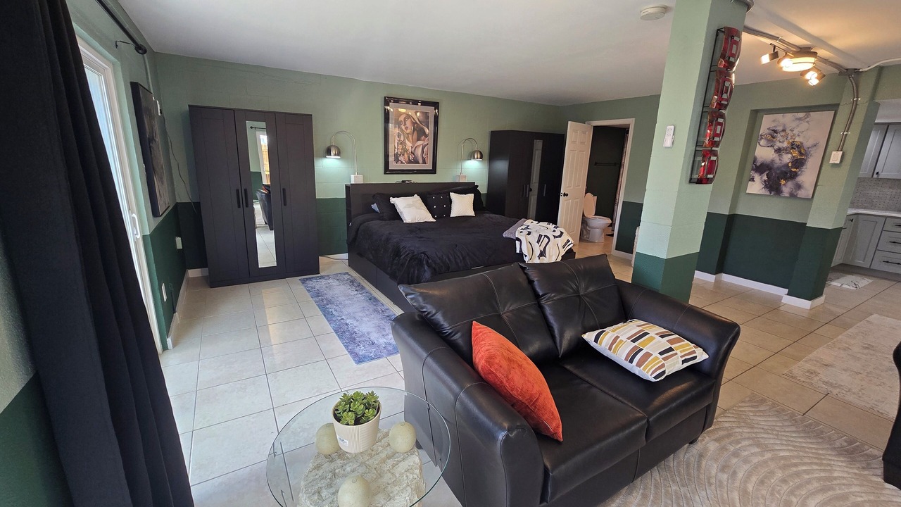 Photo of Bedroom in Capri Isle