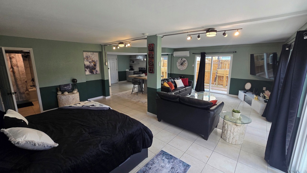 Photo of Bedroom in Capri Isle