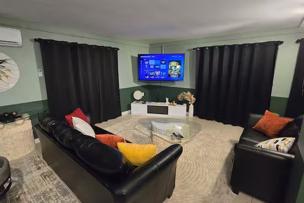 Photo of Livingroom in Capri Isle