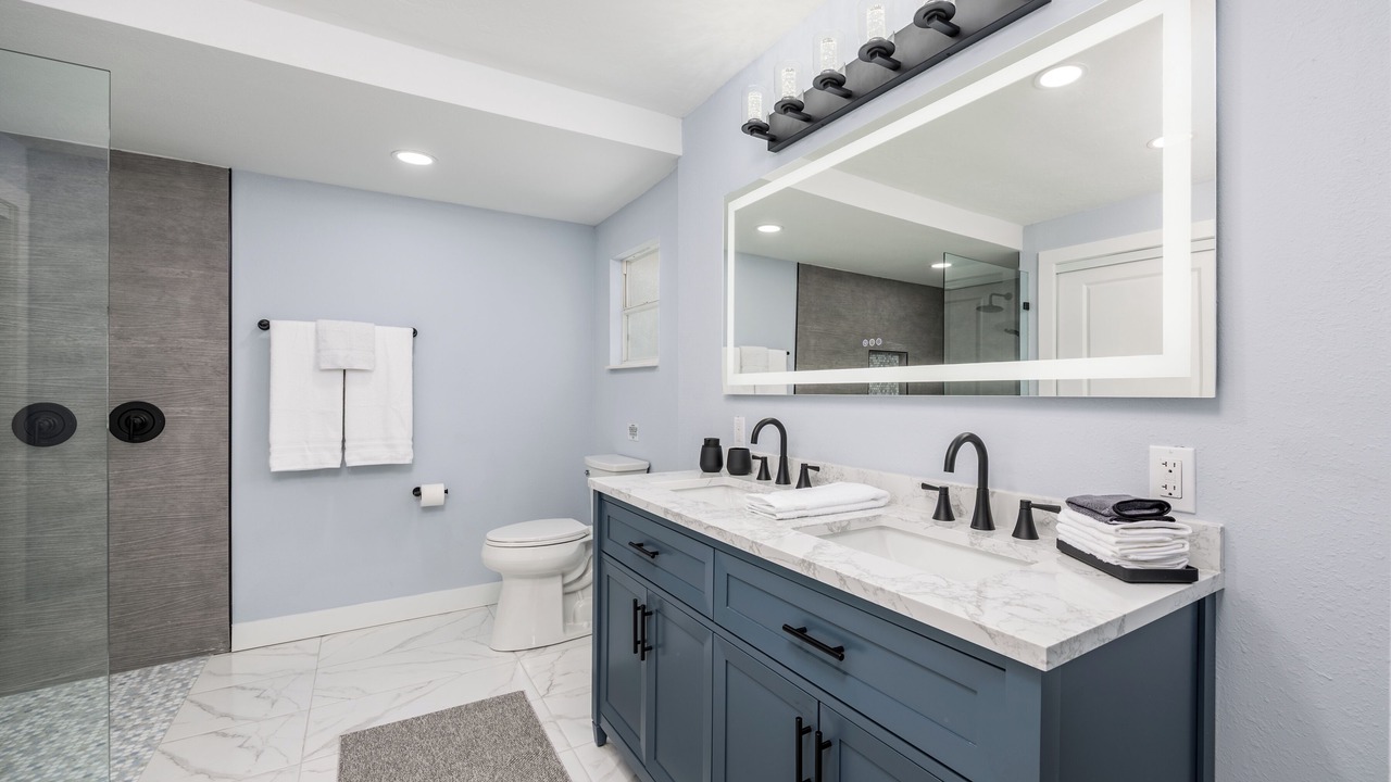 Photo of Bathroom in South Gate Ridge