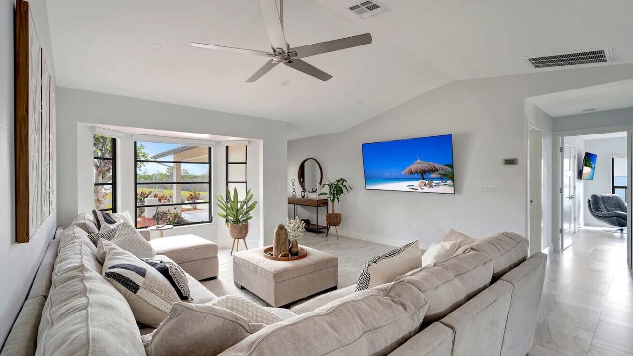 Photo of Livingroom in Englewood South