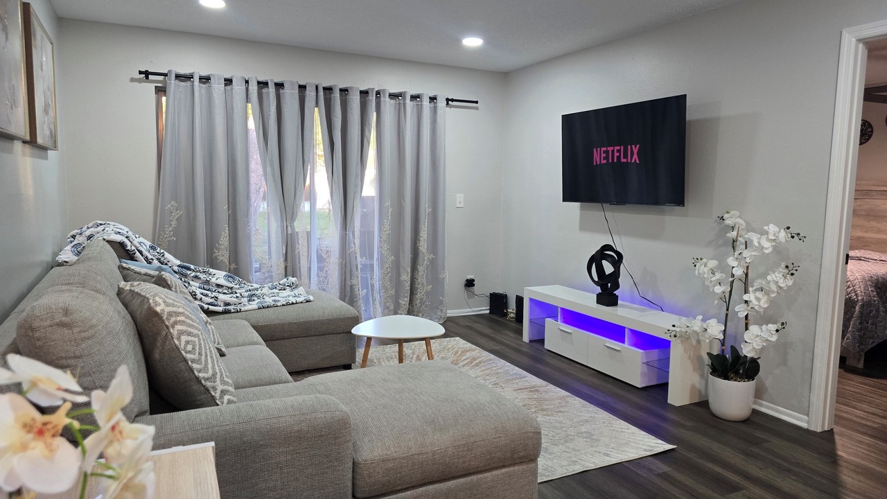 Photo of Livingroom in Seminole