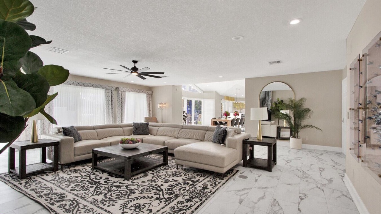 Photo of Livingroom in Harbor Hills