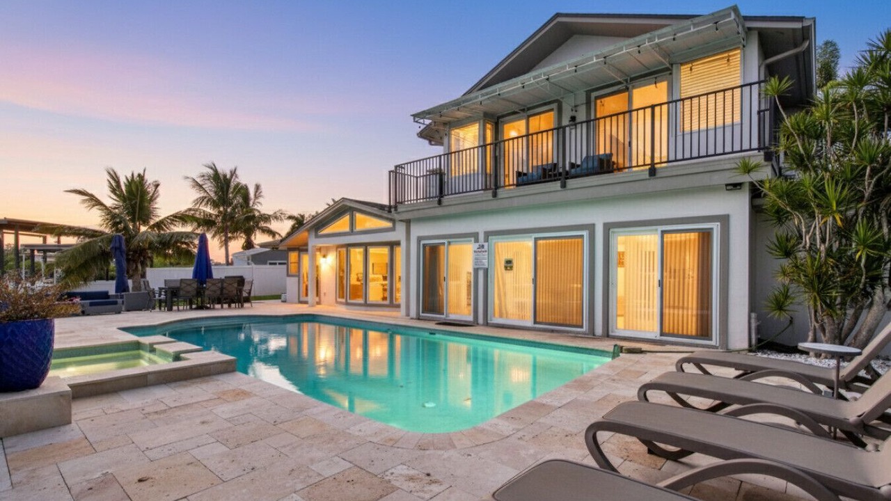 Photo of Outdoor in Harbor Hills