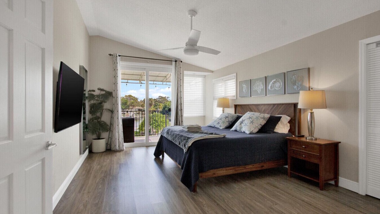 Photo of Bedroom in Harbor Hills