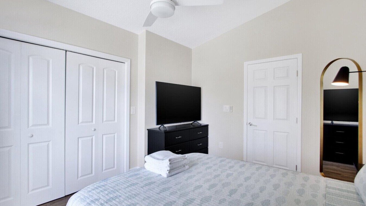 Photo of Bedroom in Harbor Hills