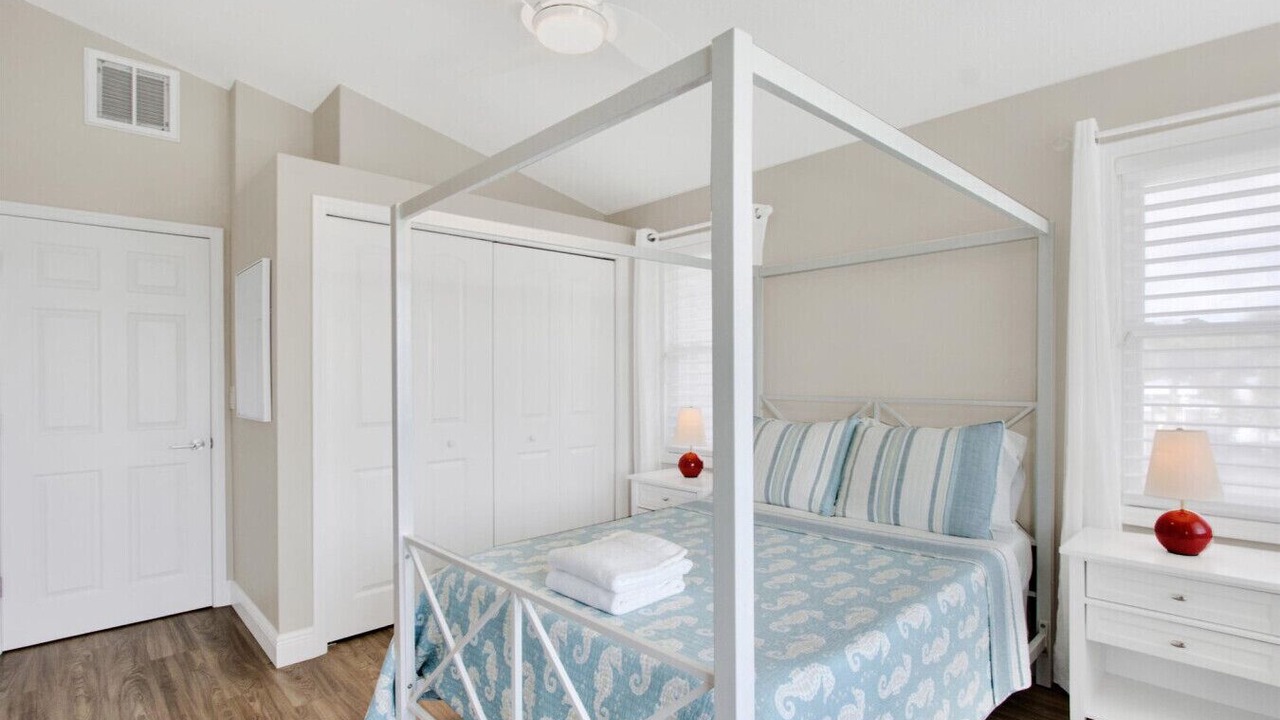 Photo of Bedroom in Harbor Hills