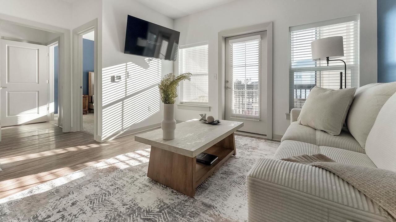 Photo of Livingroom in Longs