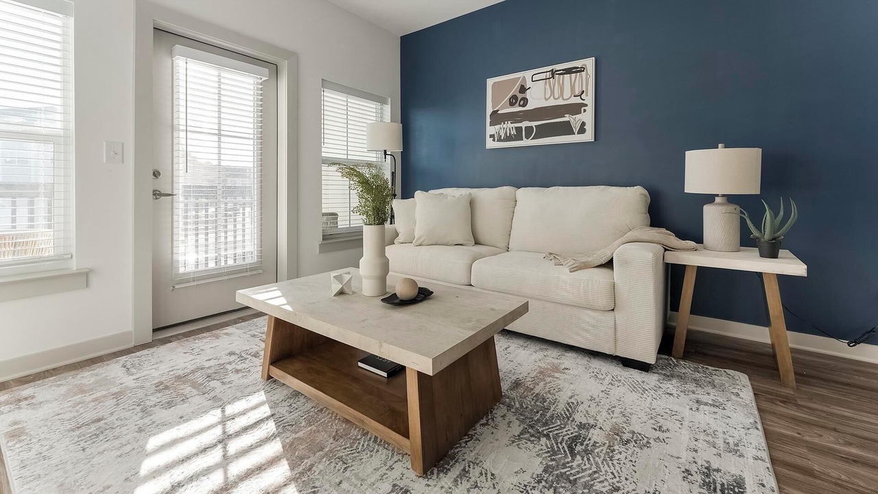 Photo of Livingroom in Longs