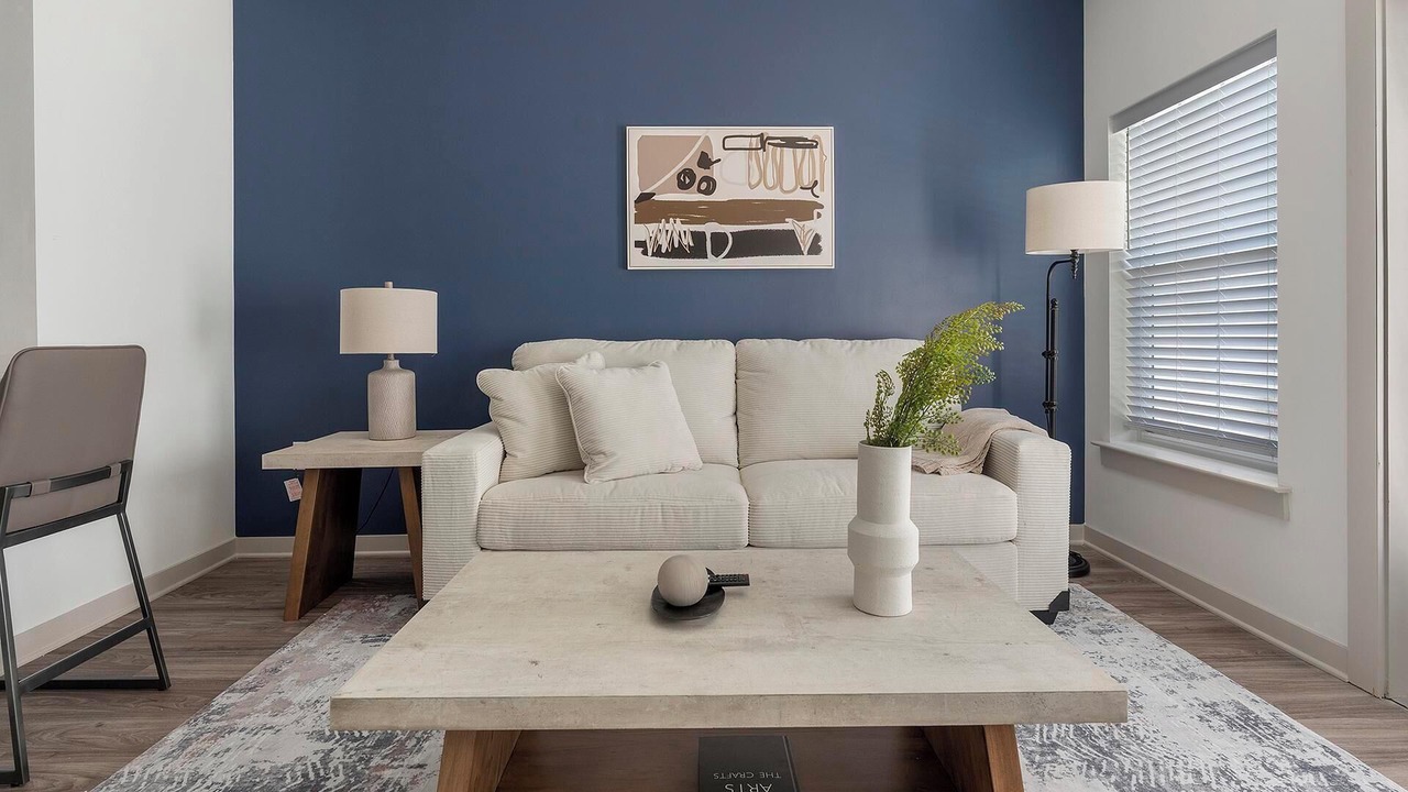 Photo of Livingroom in Longs