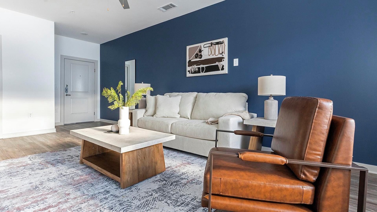 Photo of Livingroom in Longs