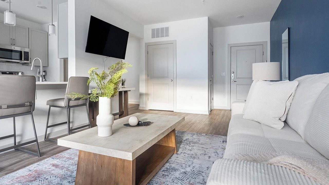 Photo of Livingroom in Longs