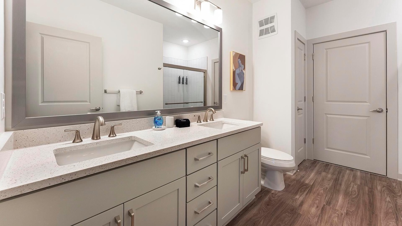 Photo of Bathroom in Longs