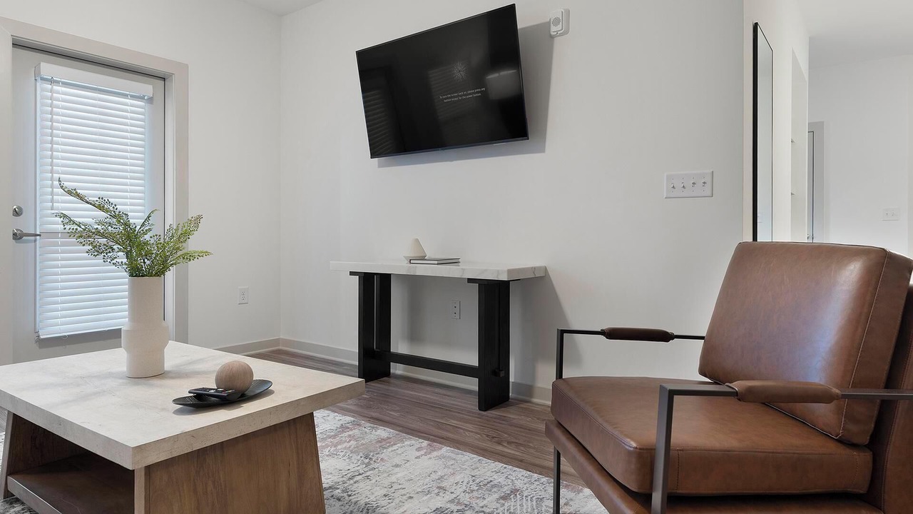 Photo of Livingroom in Longs