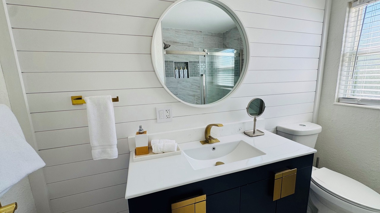 Photo of Bathroom in South Gate Ridge