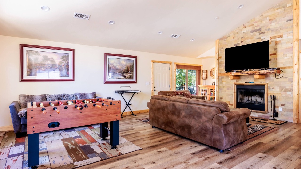Photo of Livingroom in Big Bear Lake