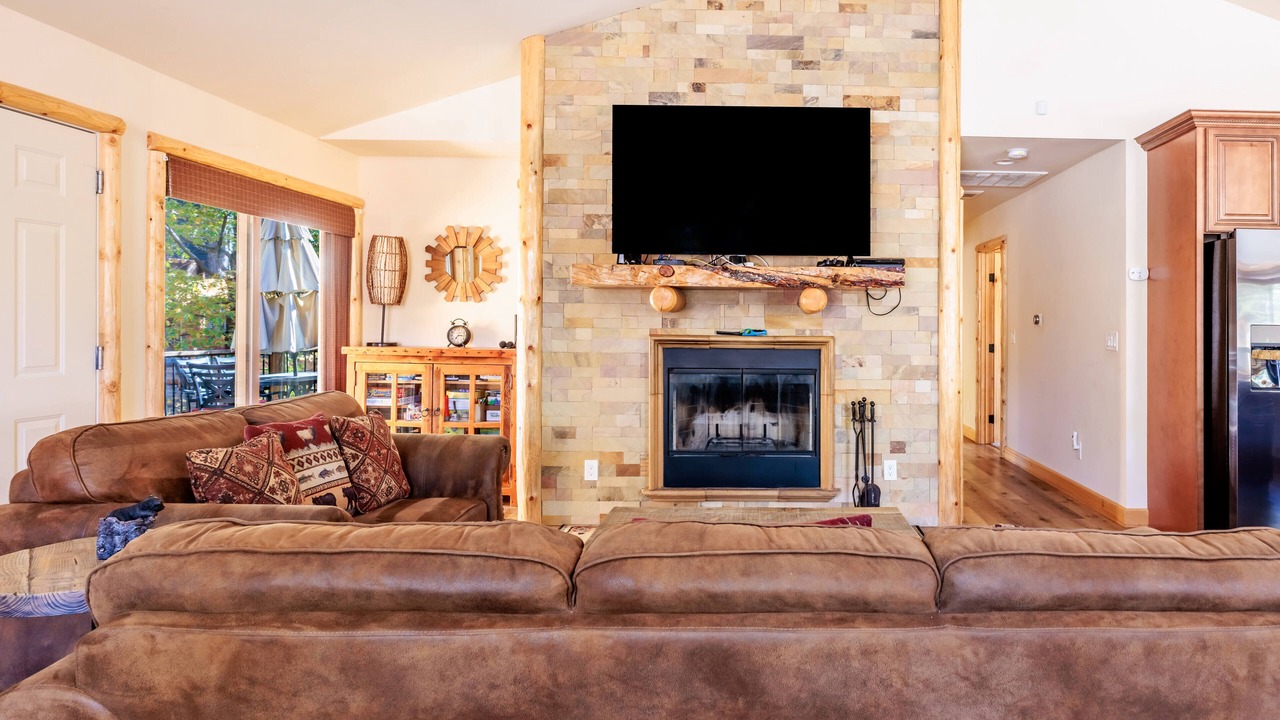 Photo of Livingroom in Big Bear Lake
