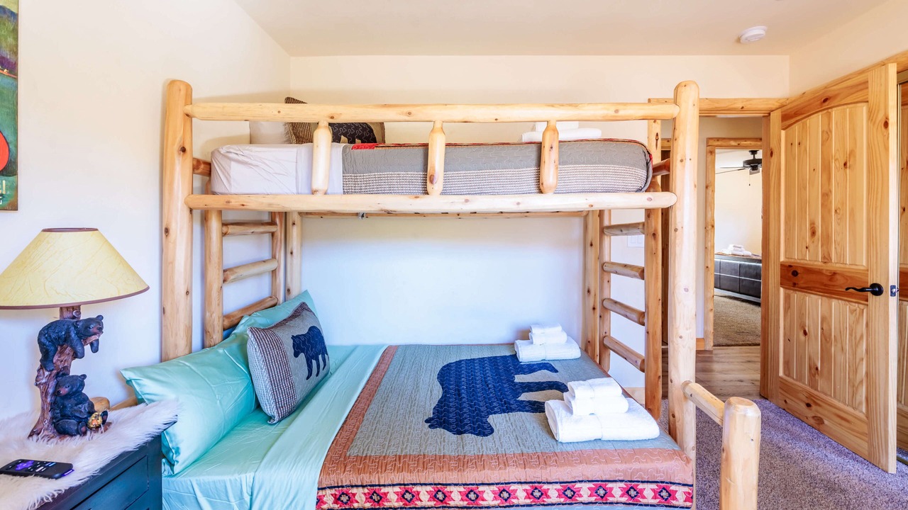 Photo of Bedroom in Big Bear Lake