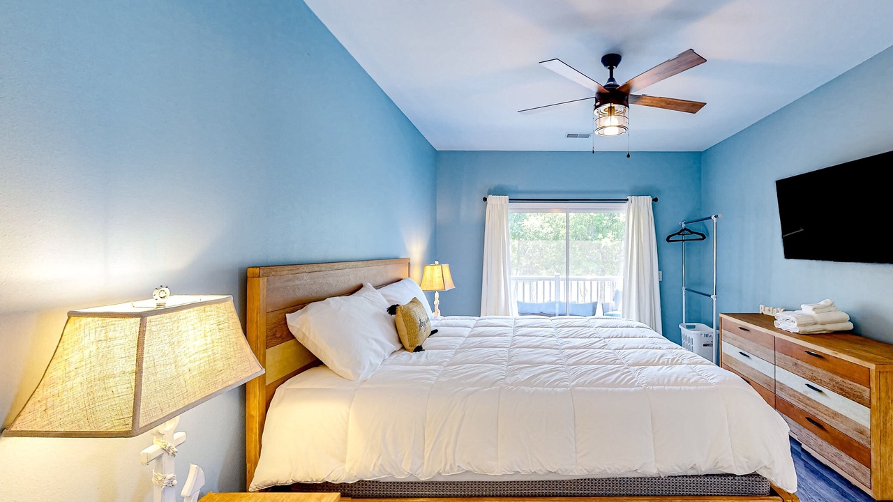 Photo of Bedroom in Sunset Beach