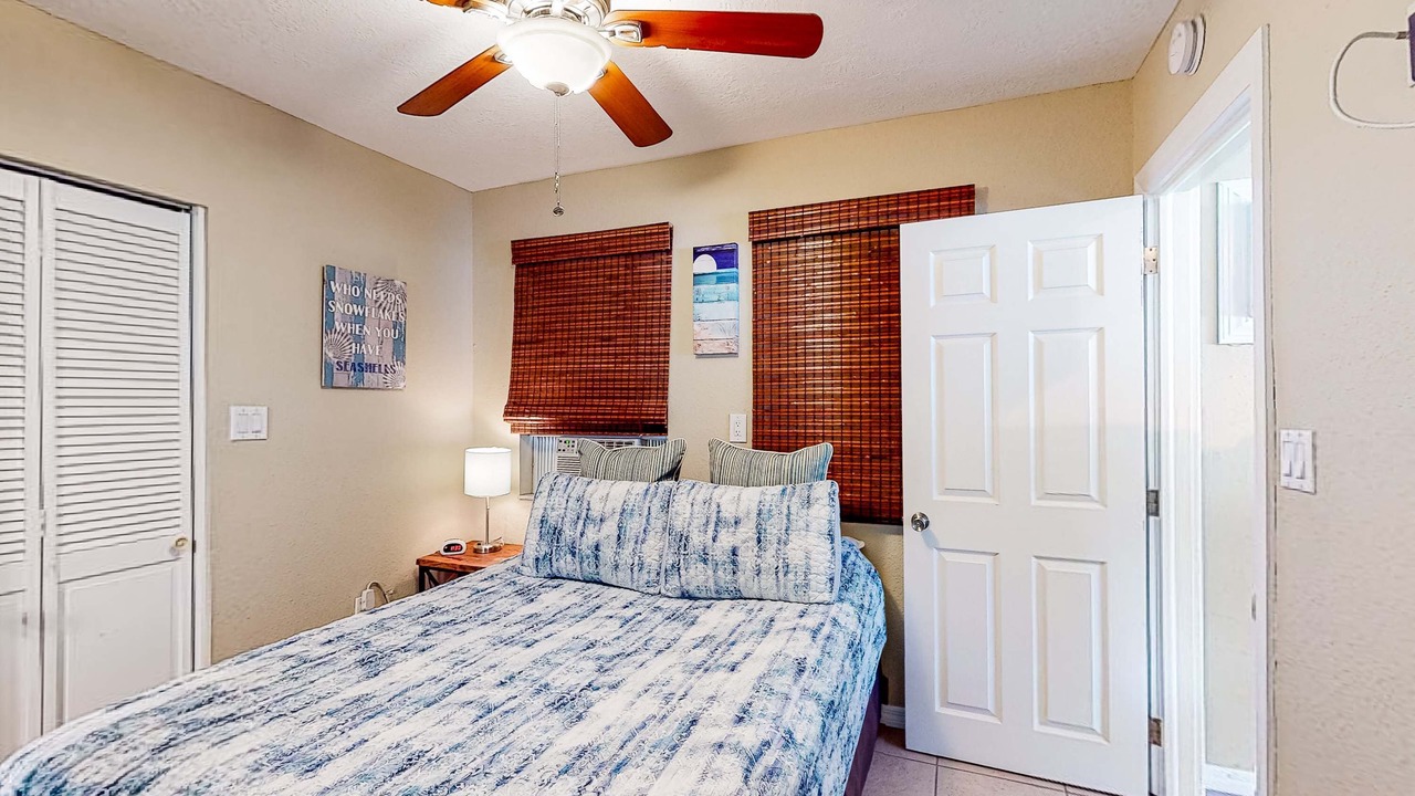 Photo of Bedroom in Sunset Beach