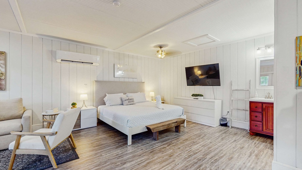 Photo of Bedroom in South Seminole Heights