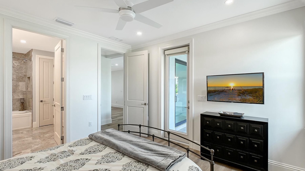 Photo of Bedroom in Longboat Key