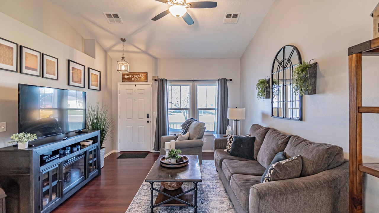 Photo of Livingroom in Caldwell