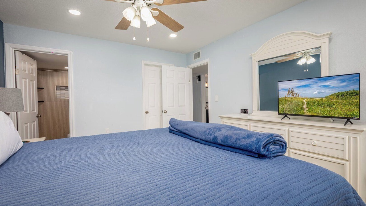 Photo of Bedroom in Capri Isle